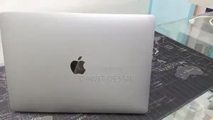 New Laptop Apple MacBook Air 2022 M2 8GB Apple M2 SSD 512GB