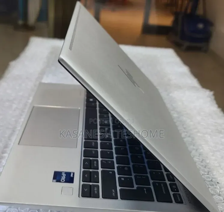 New Laptop HP EliteBook 840 16GB Intel Core i5 SSD 512GB