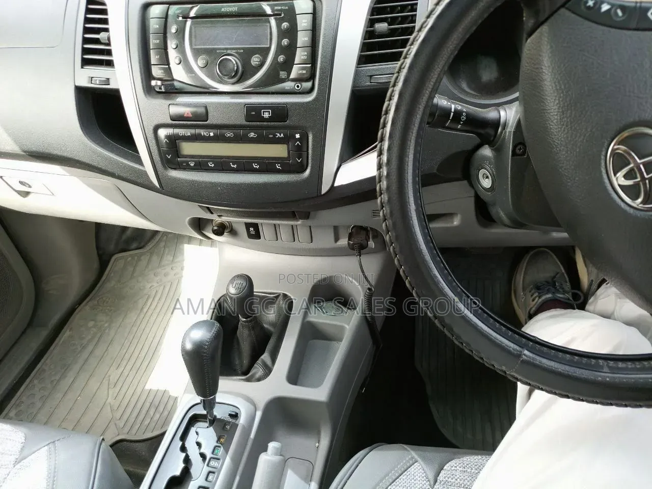 Toyota Hilux 2010 Silver