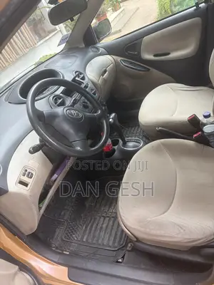 Toyota Vitz 2004 Gold