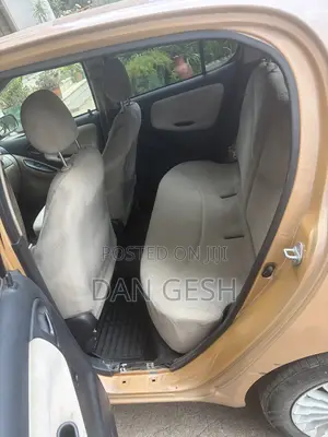 Toyota Vitz 2004 Gold