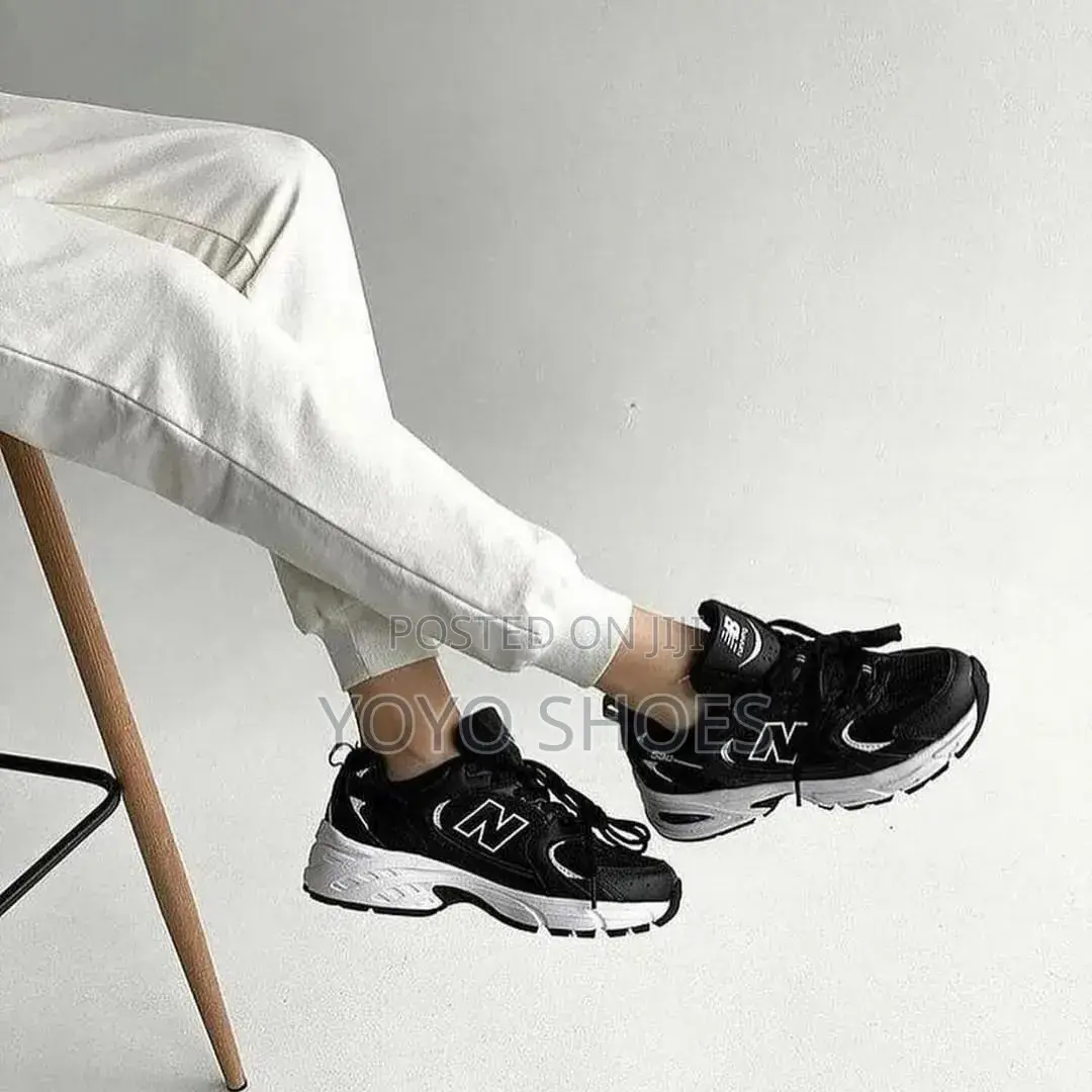 New Balance 530 Sneakers in Black and White Unisex Sneaker Shoes