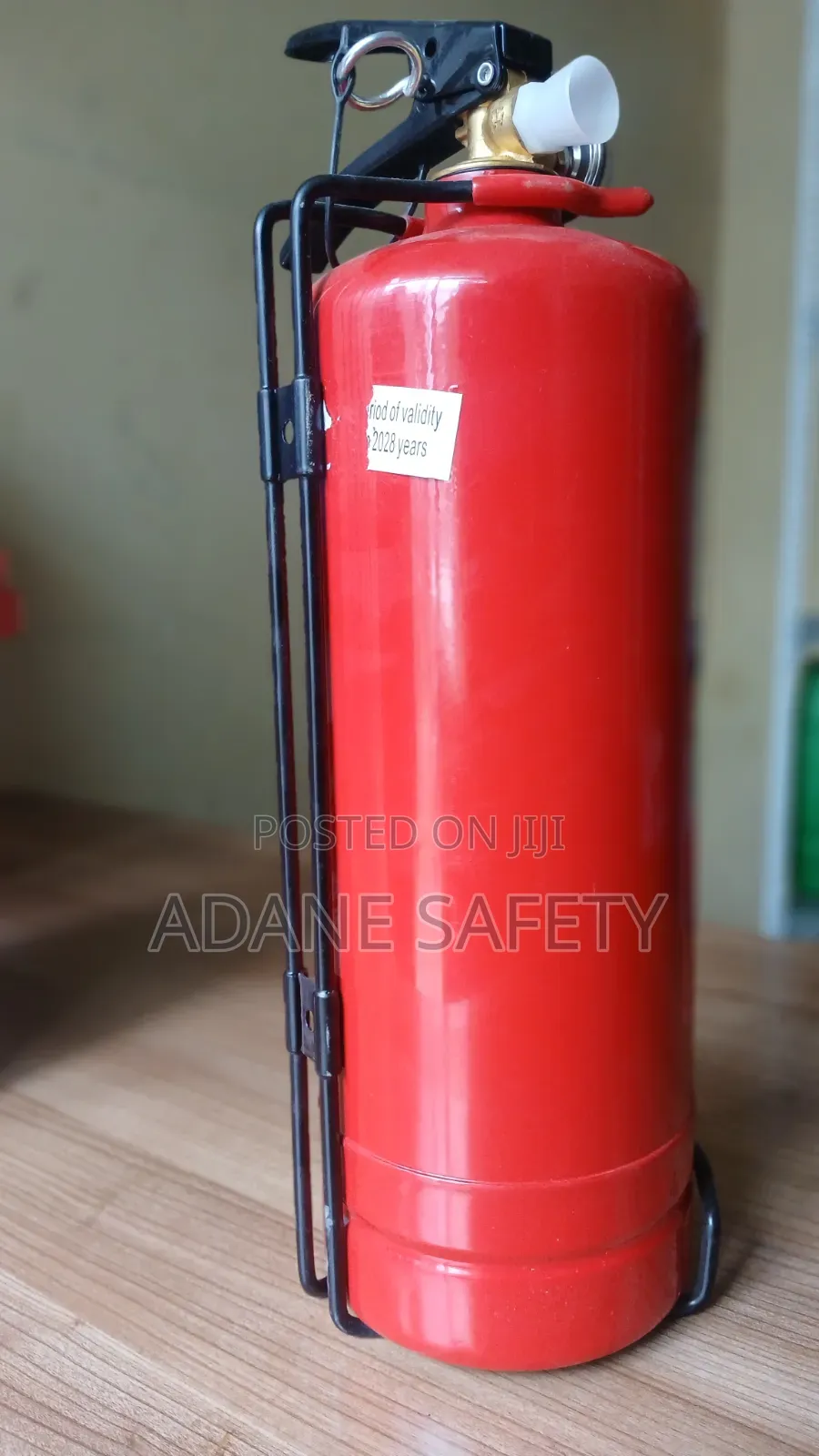 2kg ግድግዳ ላይ የሚሰቀል የሳት ማጥፊያ ከ አደነ ሴፍቲ Adane $@Fety