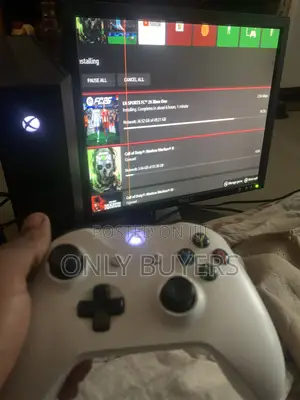 Xbox One Has Two Joystick