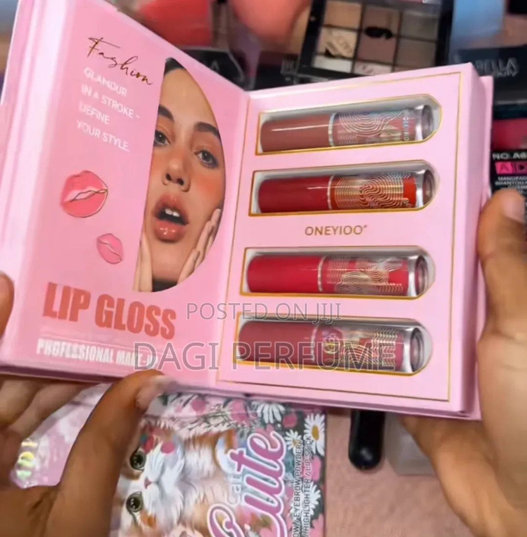 All in One Makeup Book
