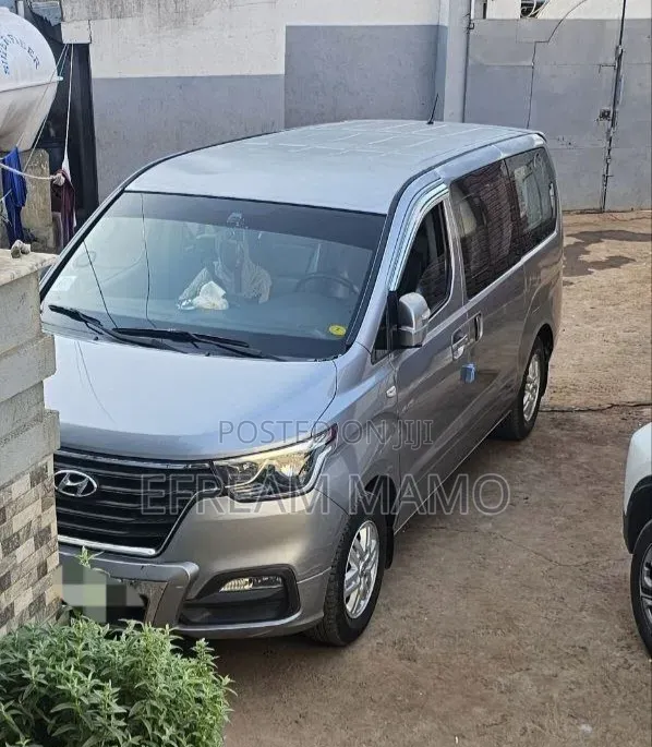 Hyundai H1 2021