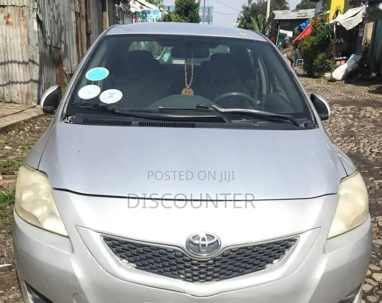 Toyota Belta 2010 Silver