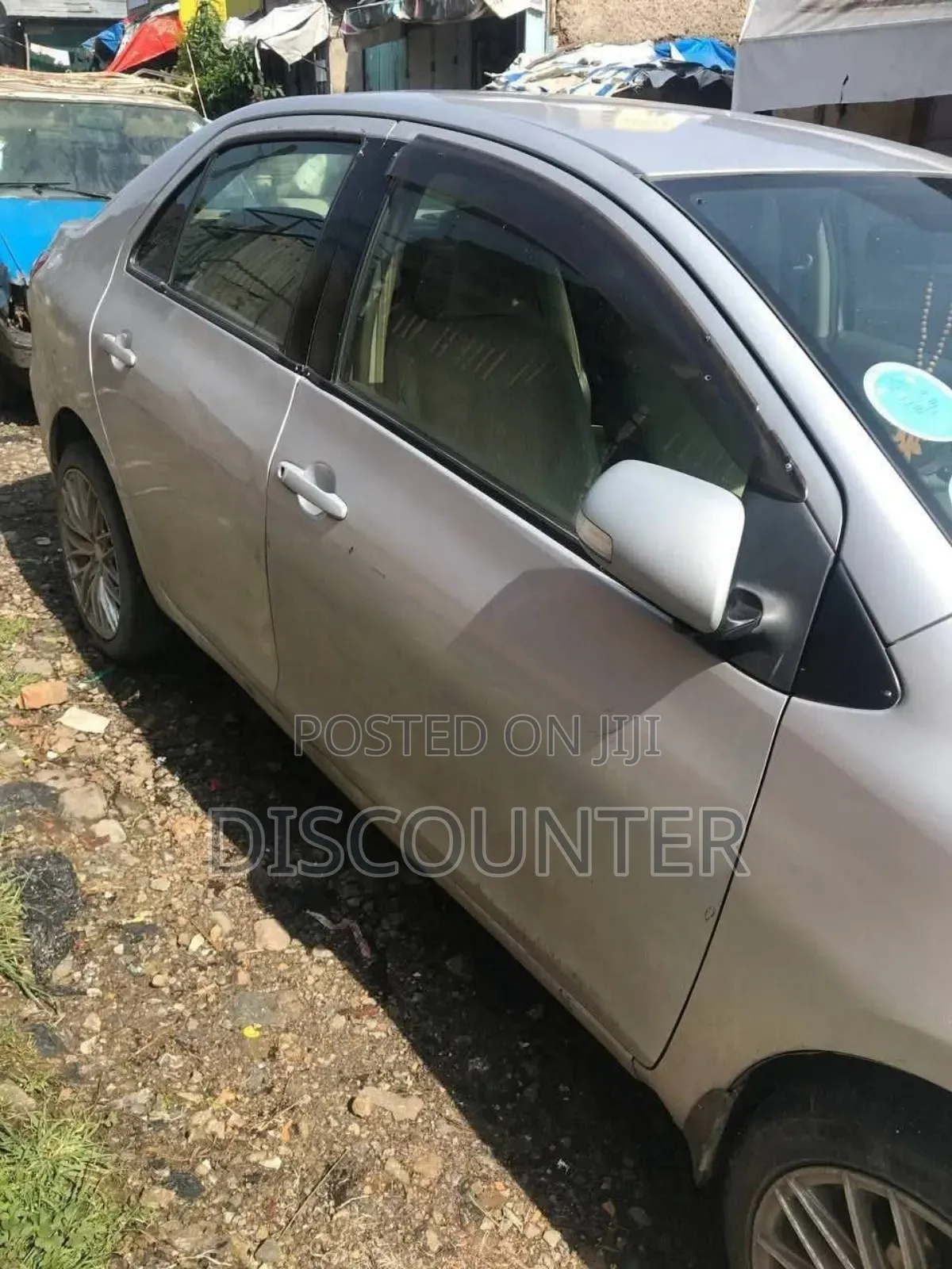 Toyota Belta 2010 Silver