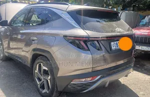 Hyundai Tucson 2021 Gold