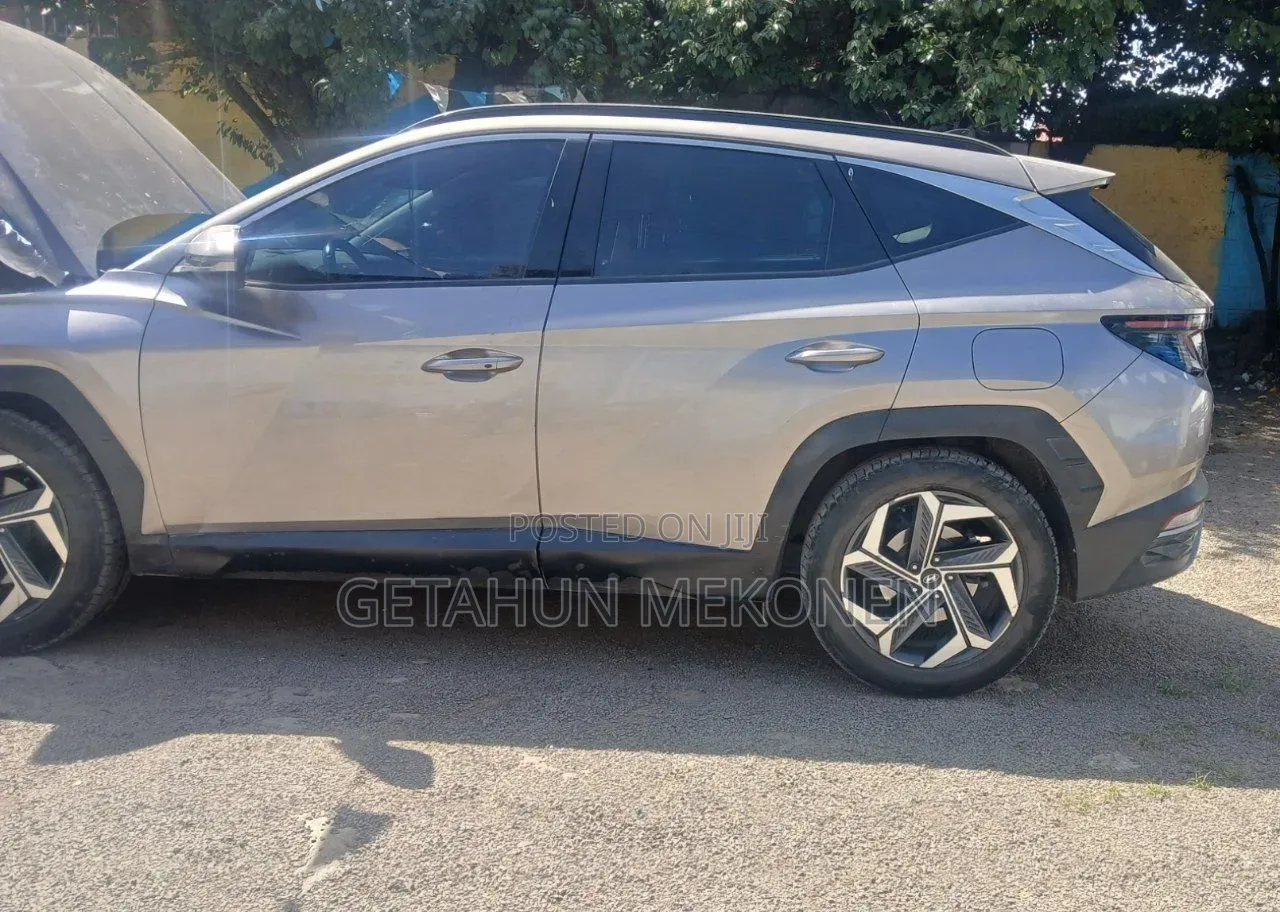 Hyundai Tucson 2021 Gold