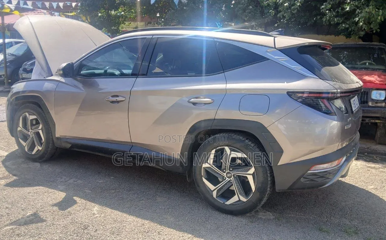 Hyundai Tucson 2021 Gold