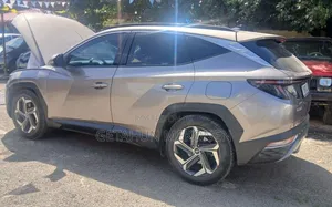Hyundai Tucson 2021 Gold