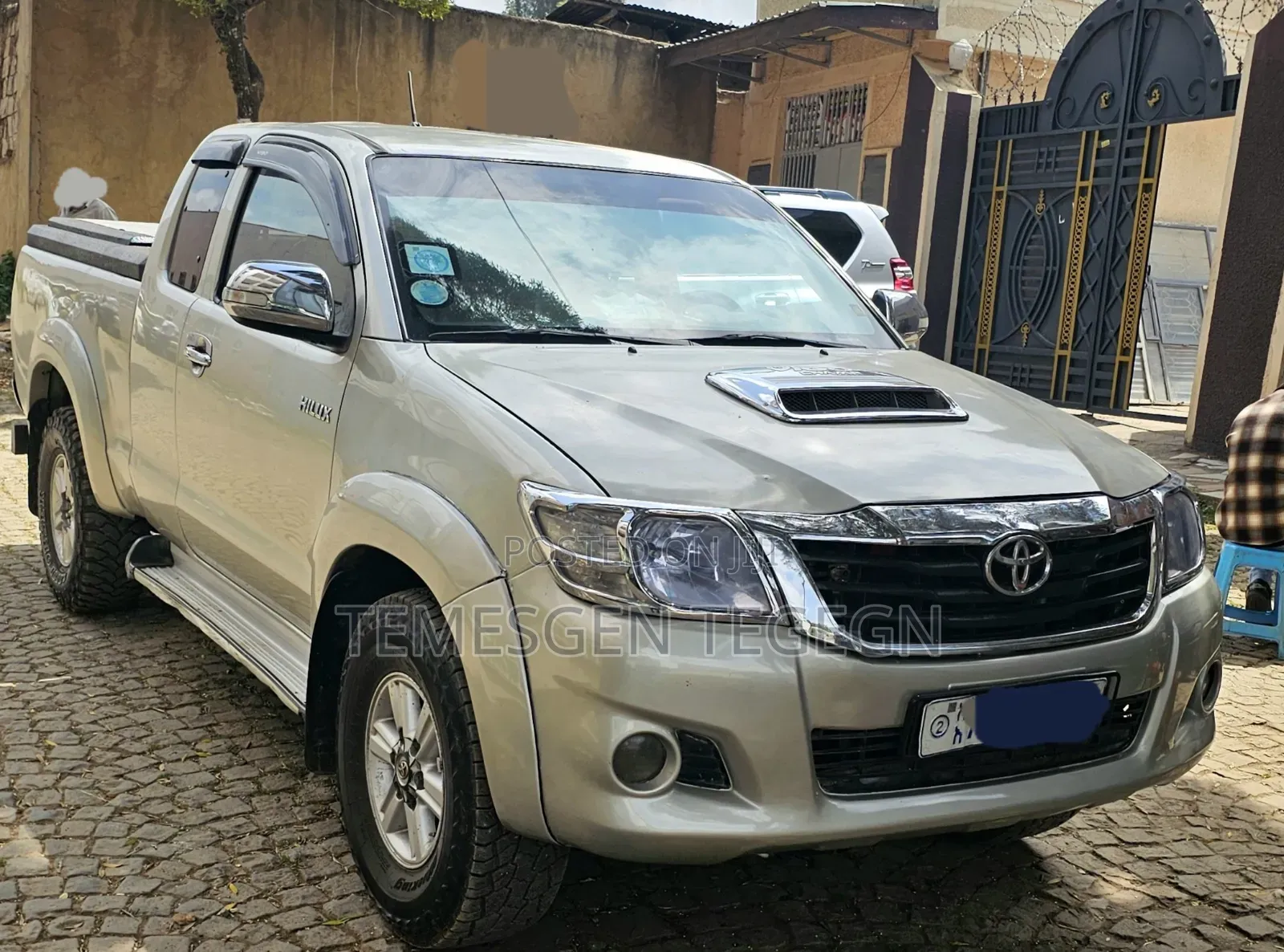 Toyota Hilux 2013 Gold