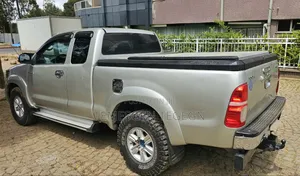 Toyota Hilux 2013 Gold