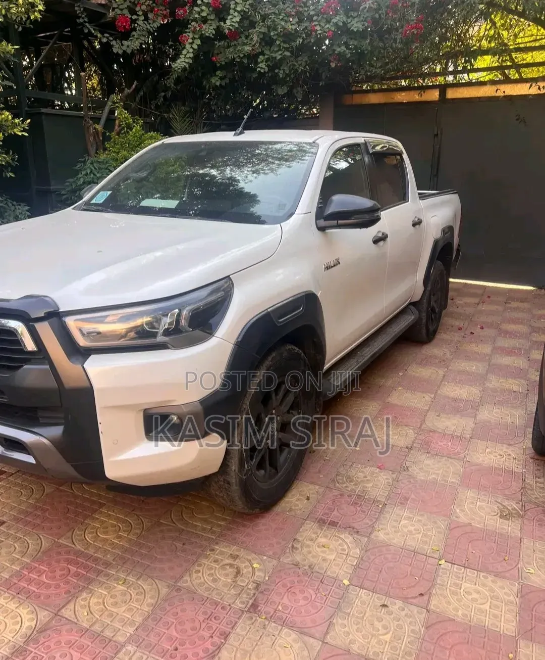 Toyota Hilux 2021 White