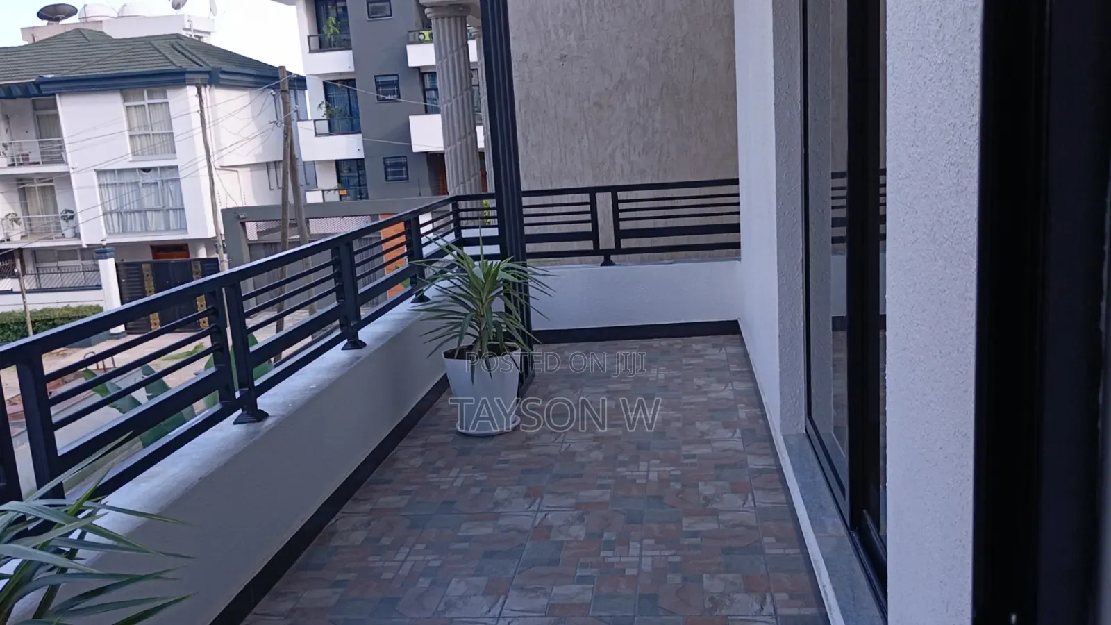 6bdrm House in Addis Ababa Semit, Bole for sale