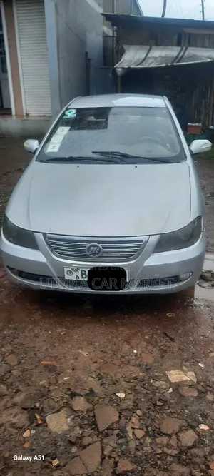 Lifan Abay 2013