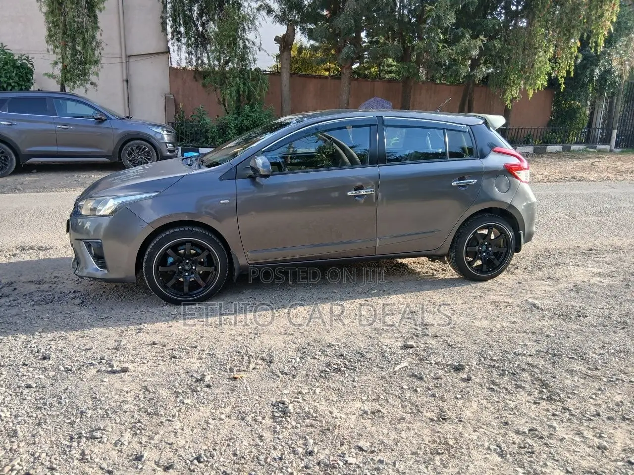 Toyota Yaris 2016 Black