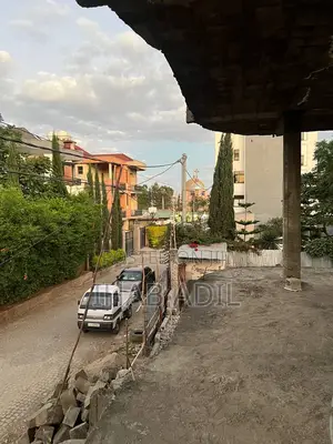 3bdrm House in Nifas Silk-Lafto for sale