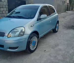 Toyota Vitz 2004 Blue