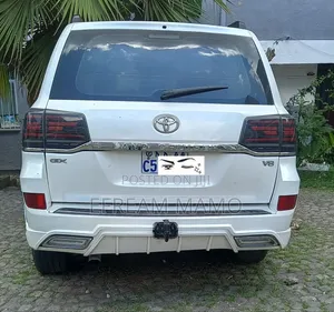 Toyota Land Cruiser 2014