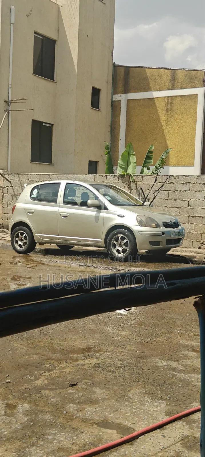 Toyota Vitz 2004 Brown
