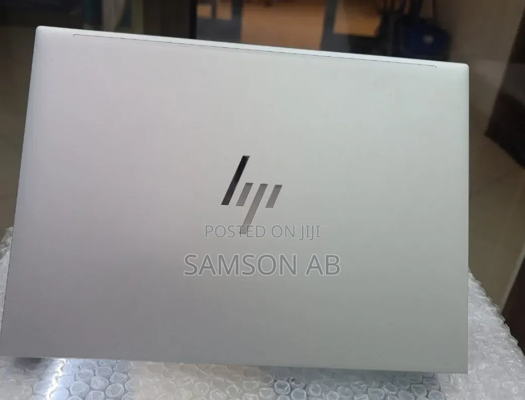 New Laptop HP EliteBook 830 G9 16GB Intel Core i5 SSD 512GB