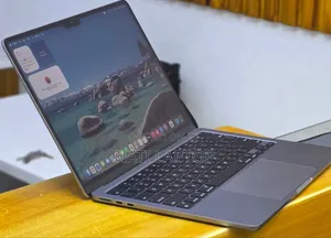 New Laptop Apple MacBook Air 2022 M2 8GB Apple M2 SSD 512GB
