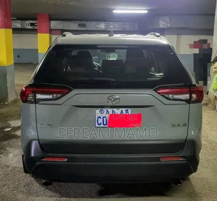 Toyota RAV4 2021