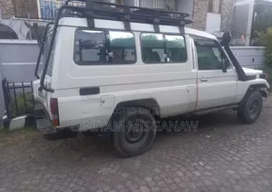 Toyota Land Cruiser 90 1997 White
