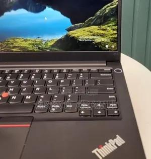 New Laptop Lenovo ThinkPad E14 Gen 6 16GB Intel Core i7 SSD 512GB