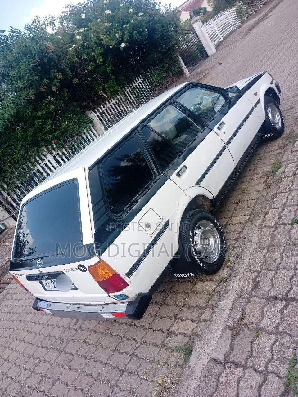 Toyota Corolla 1986 White