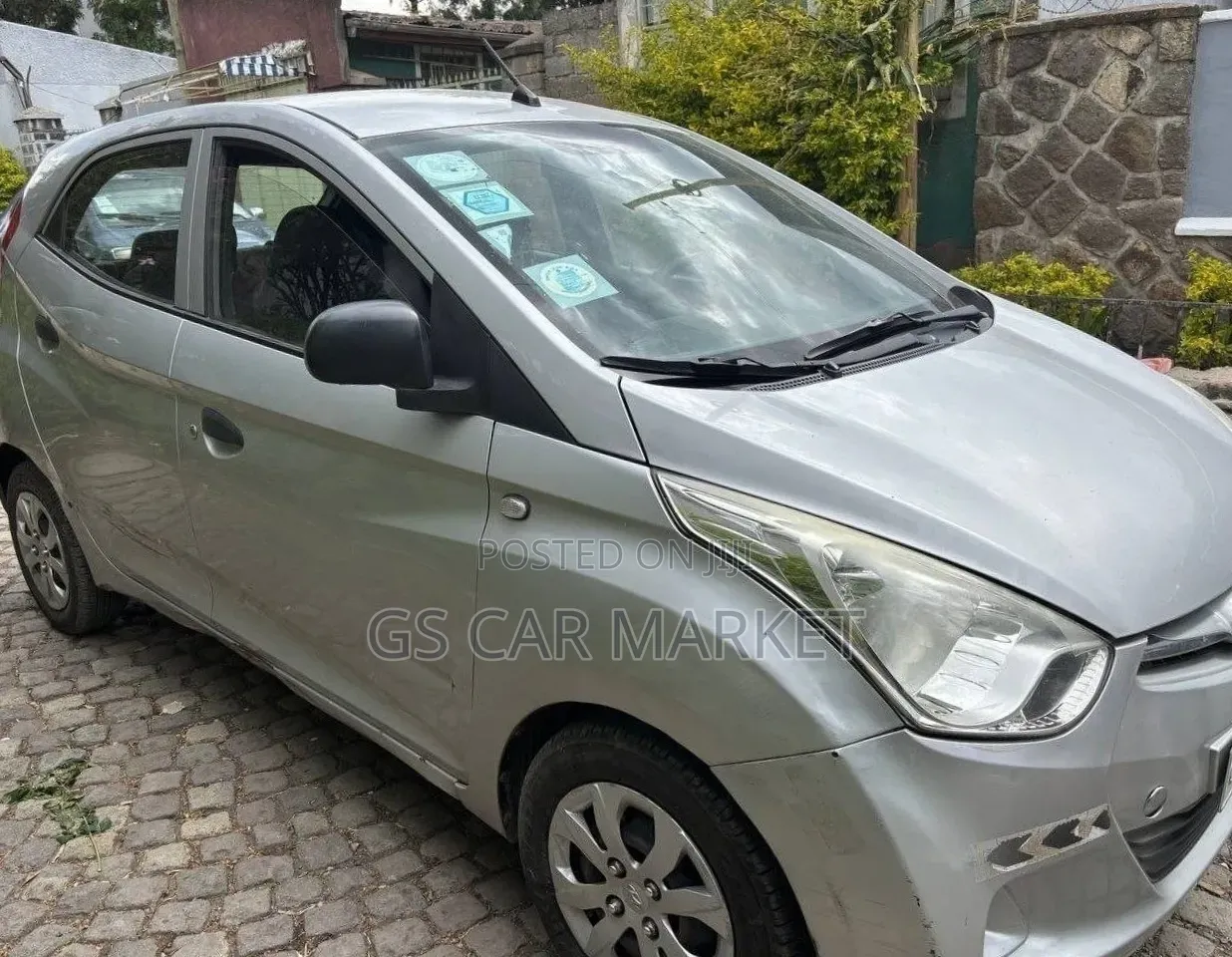 Hyundai Eon 2015 Silver