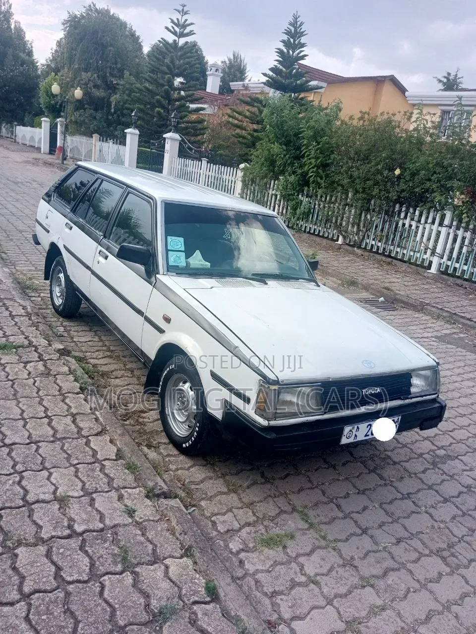 Toyota Corolla 1986 White