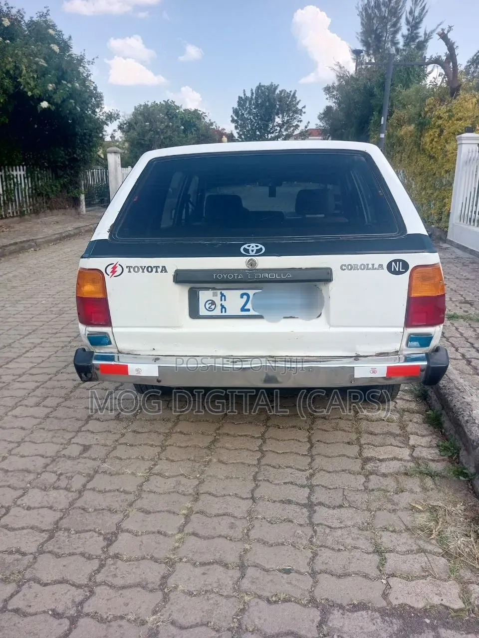 Toyota Corolla 1986 White