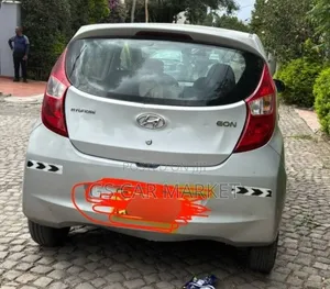 Hyundai Eon 2015 Silver