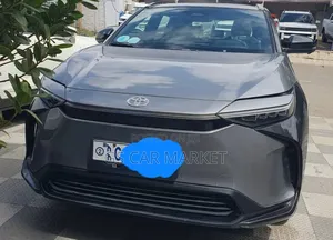 Toyota bZ4X 71.4 kWh FWD 2023 Gray