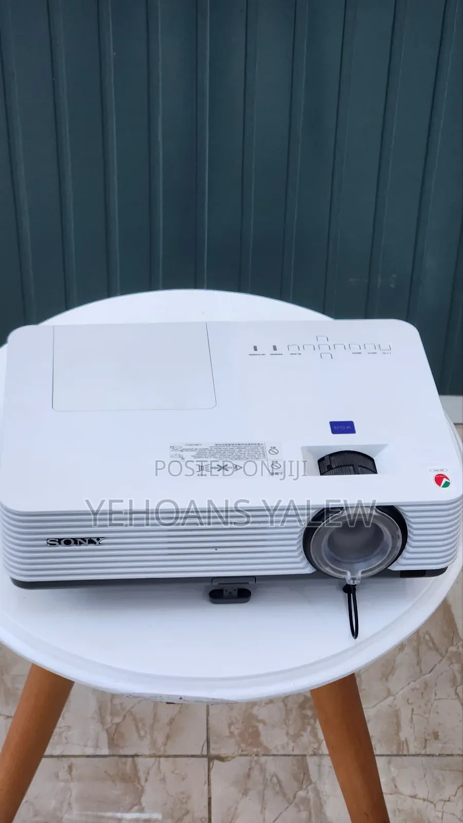 New Arrival Sony VPL-Dx221 Projector 1 Piece Remains