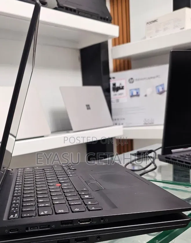 New Laptop Asus G71G 16GB AMD Ryzen 9 SSD 1T