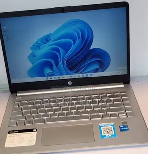New Laptop HP 4GB Intel Core i3 SSD 256GB