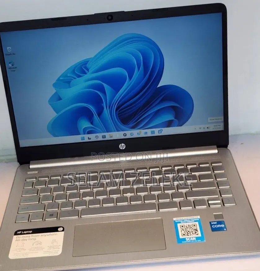 New Laptop HP 4GB Intel Core i3 SSD 256GB
