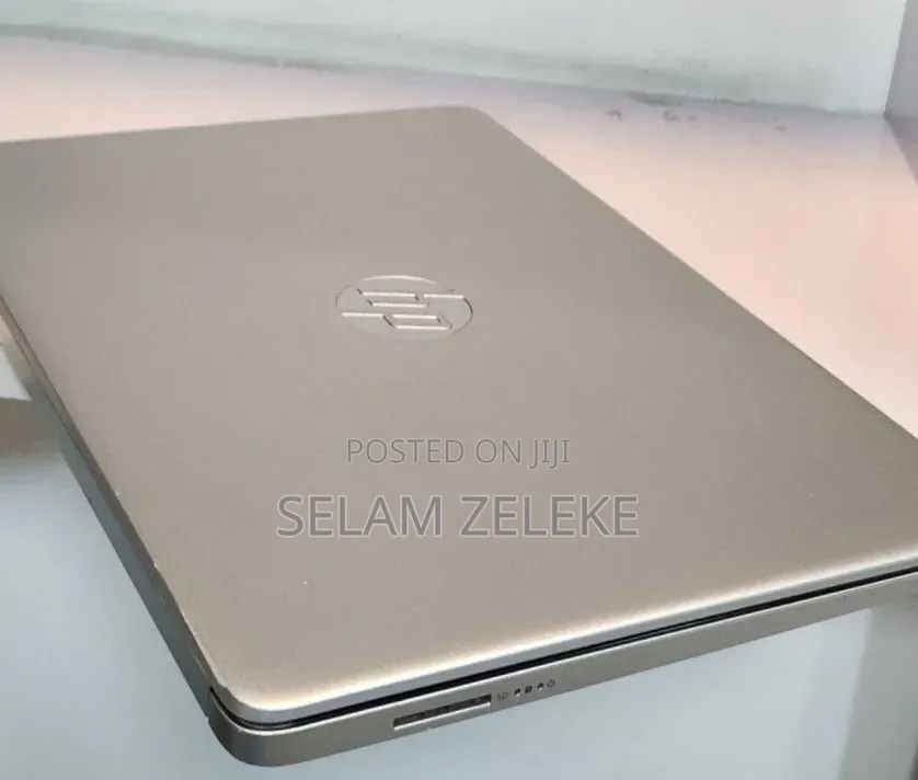 New Laptop HP 4GB Intel Core i3 SSD 256GB