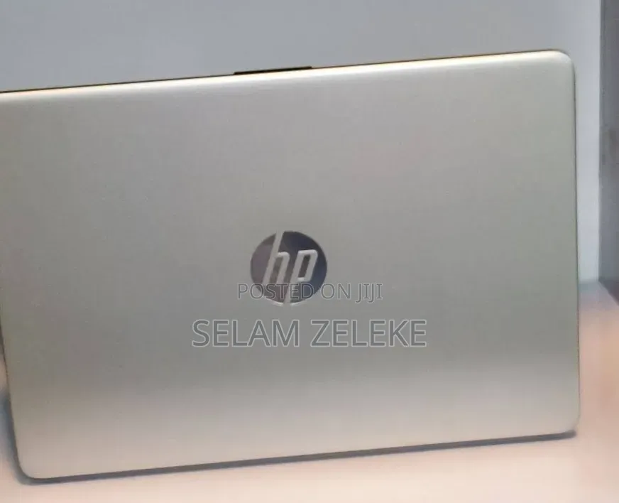 New Laptop HP 4GB Intel Core i3 SSD 256GB