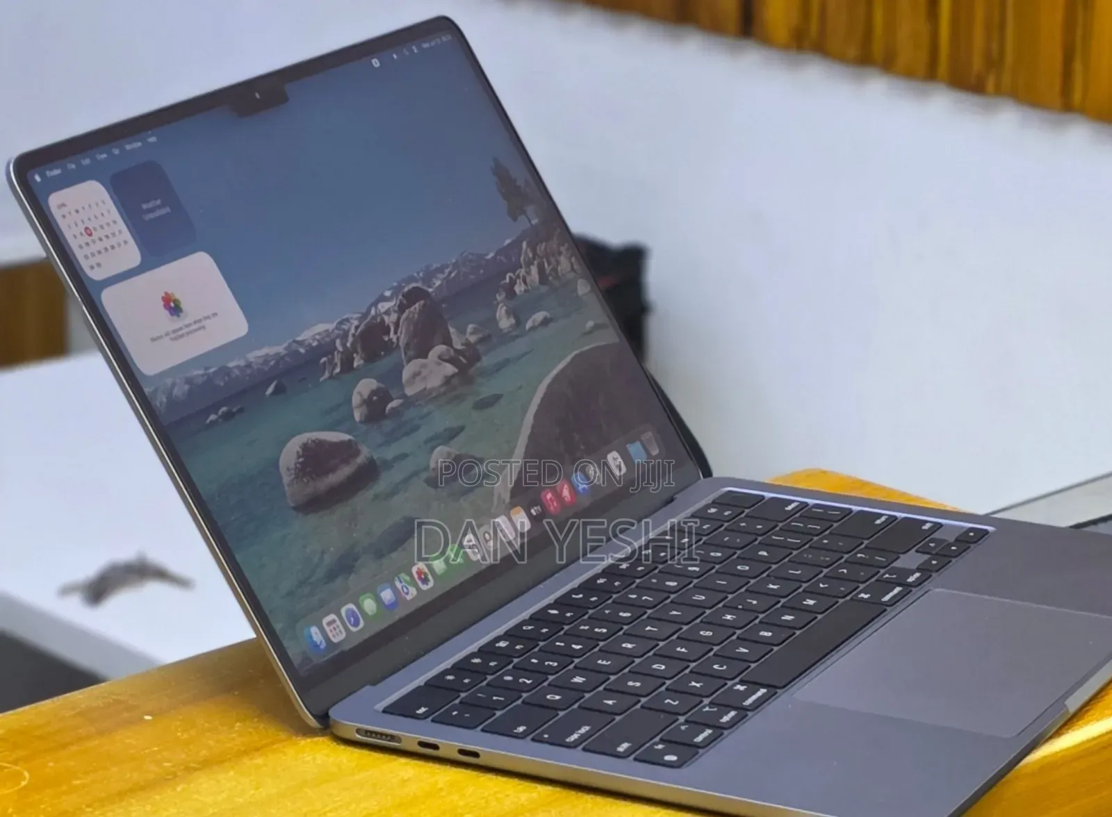 New Laptop Apple MacBook Air 2022 M2 8GB Apple M2 SSD 256GB