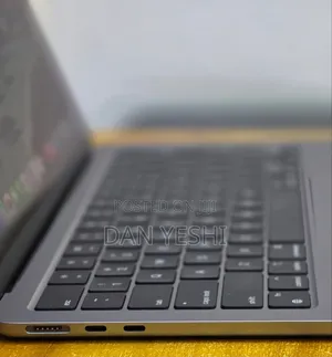 New Laptop Apple MacBook Air 2022 M2 8GB Apple M2 SSD 256GB