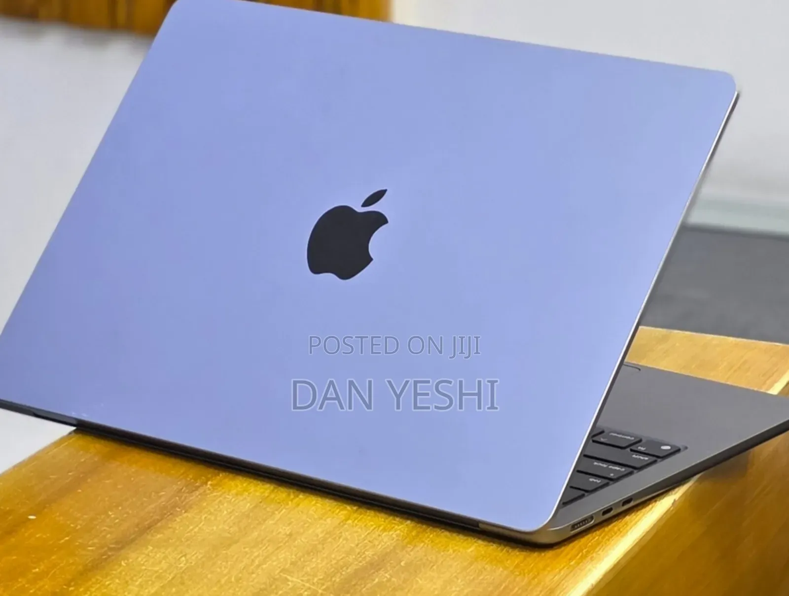 New Laptop Apple MacBook Air 2022 M2 8GB Apple M2 SSD 256GB