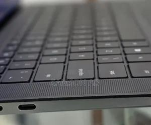 New Laptop Dell Precision 5560 16GB Intel Core i7 SSD 512GB
