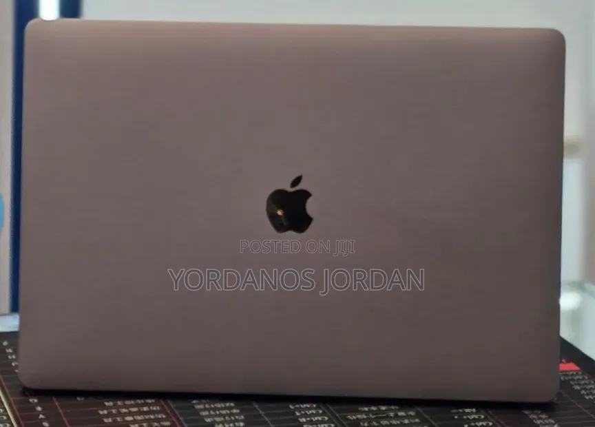 New Laptop Apple MacBook Pro 2019 64GB Intel Core i9 SSD 512GB