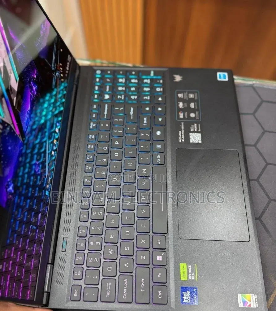 New Laptop Acer Predator Helios Neo 16 16GB Intel Core i9 SSD 1T