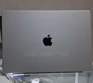 New Laptop Apple MacBook 32GB Apple M1 Pro SSD 512GB